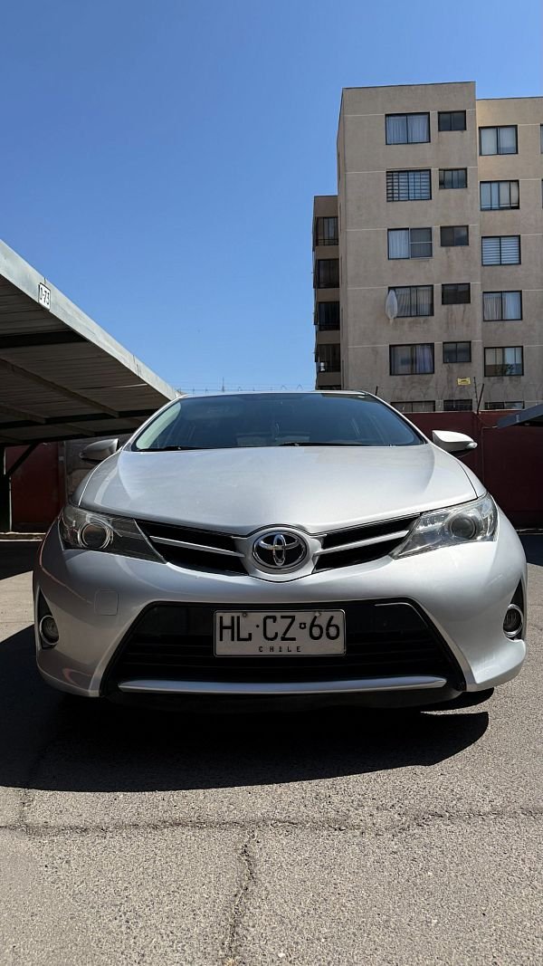 Toyota AURIS 2015